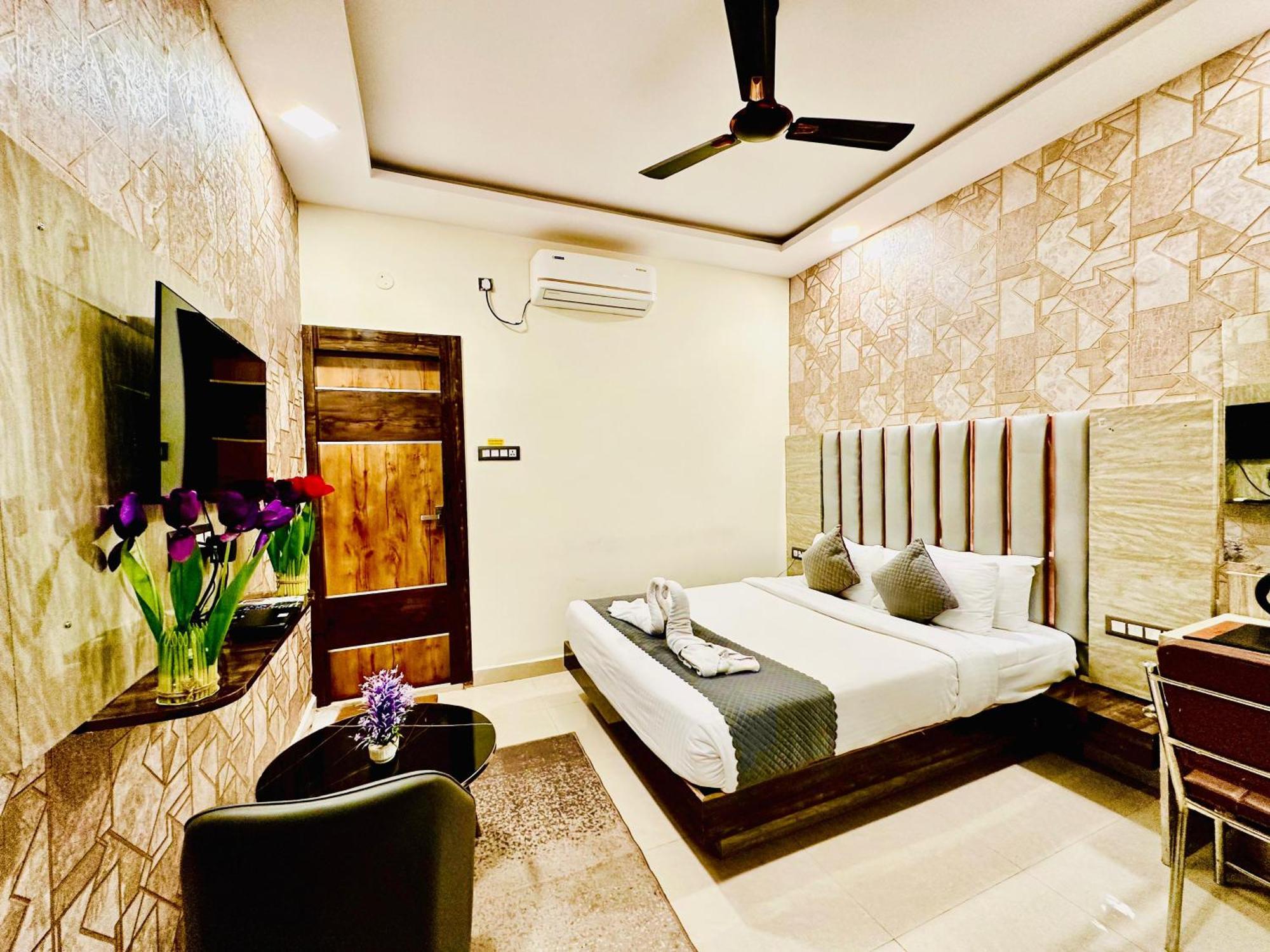 Hotel Sky International- Airport Zone Hyderabad Шамшабад Экстерьер фото