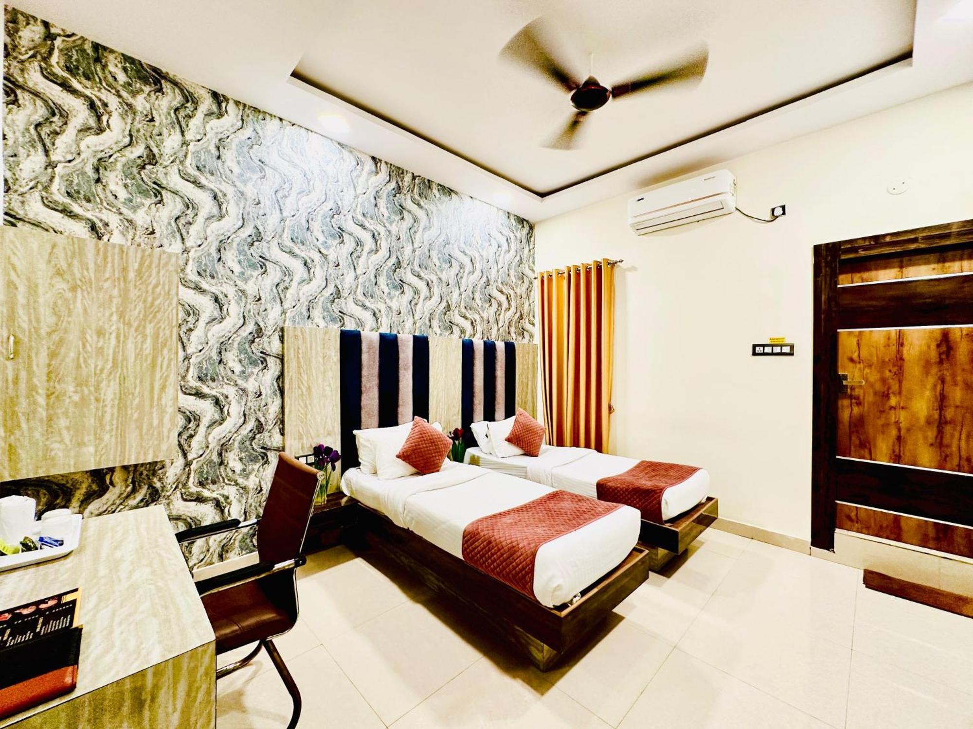 Hotel Sky International- Airport Zone Hyderabad Шамшабад Экстерьер фото